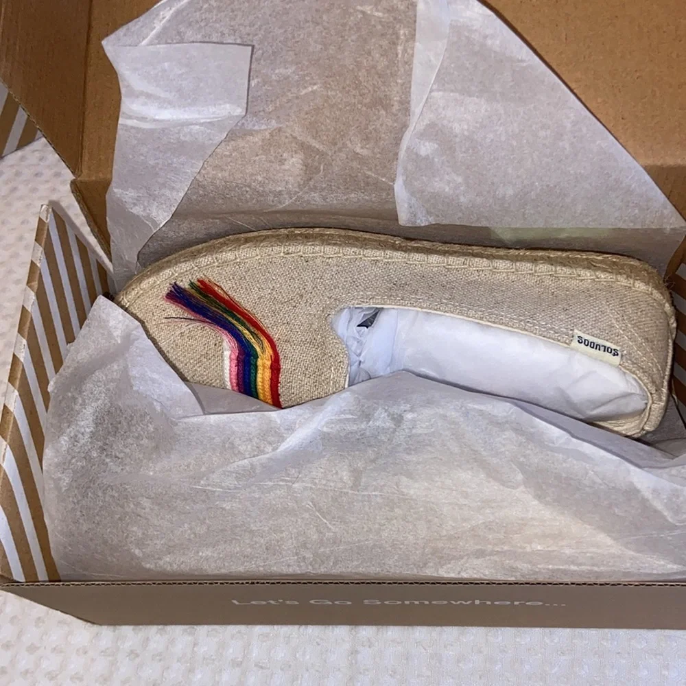 NEW! SOLUDOS PRIDE Smoking Slipper Espadrilles Size 6 7.5 Khaki Rainbow
